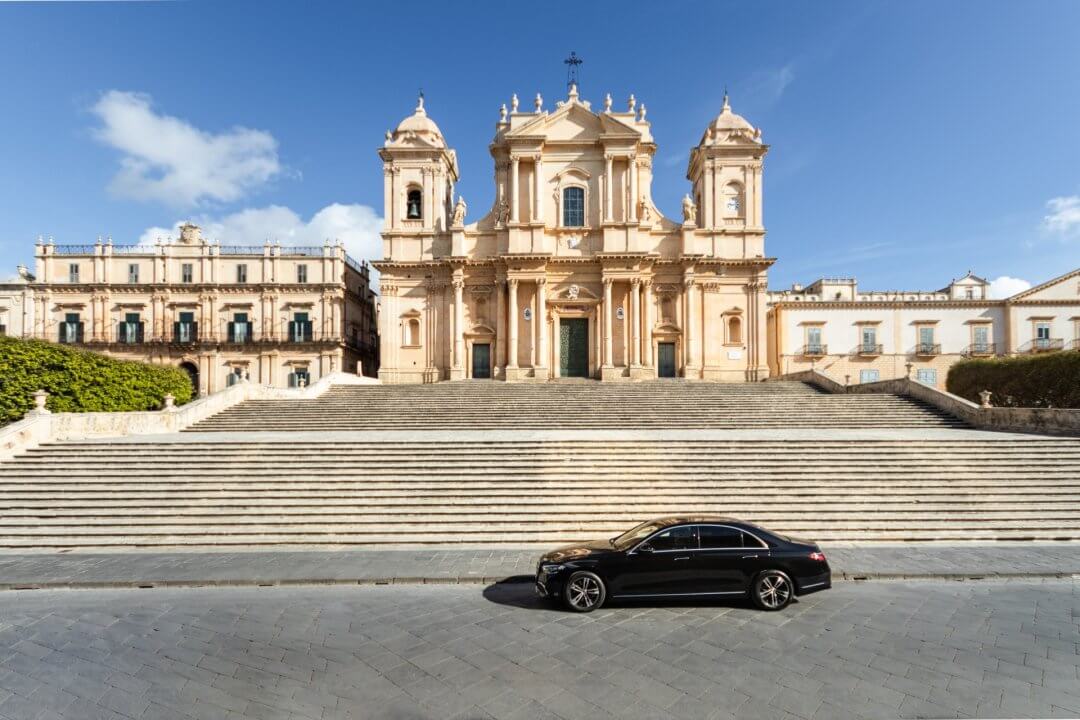 Handy Sicily - limo chauffeur in Sicily - private tours