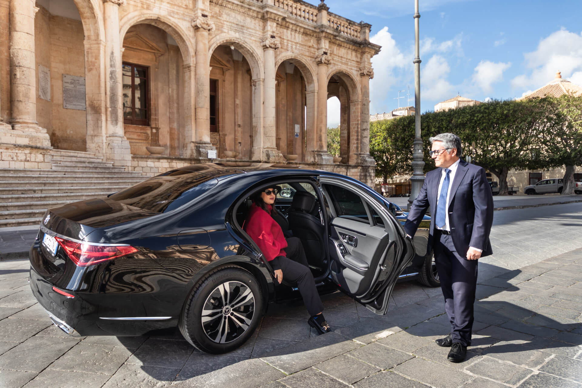 Handy Sicily - limo chauffeur service in Sicily - private tours